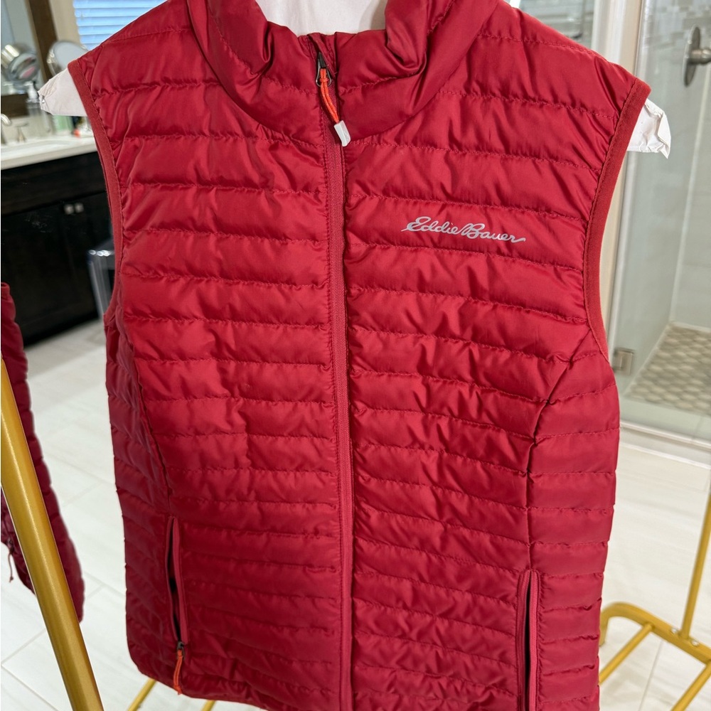Eddie Bauer Cherry Red Quilted Vest EB650  (A248)